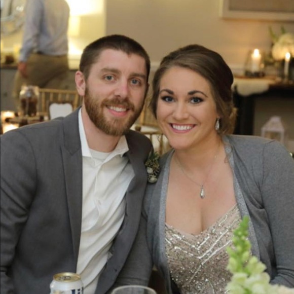 Meet your Posher, Lindsey - Picture 2 of 2